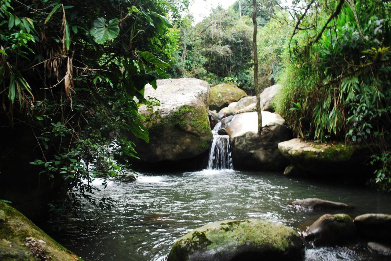 Villa Finca Jardin Del Agua à Sasaima Extérieur photo